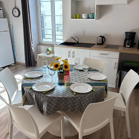 Les Glaneuses Family Centre-bourg A 3min Du Puy Dufou Διαμέρισμα *